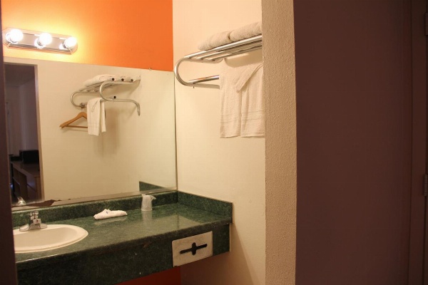 Sherman Inn image 4
