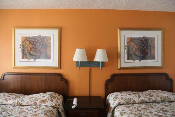 Sherman Inn image 9